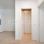 Rent 3 bedroom apartment of 76 m² in Milano