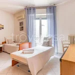 Rent 2 bedroom apartment of 69 m² in Milano