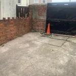 Rent 3 bedroom flat in Wales