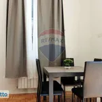 Rent 3 bedroom apartment of 90 m² in Milan