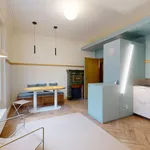 Appartement de 355 m² avec 1 chambre(s) en location à Paris