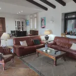 Rent 4 bedroom house of 330 m² in Marbella