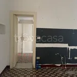 Affitto 4 camera appartamento di 130 m² in Palermo