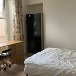 Rent 6 bedroom house in Wales