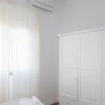 Rent 1 bedroom apartment of 68 m² in Lisbon