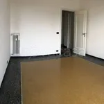 Rent 5 bedroom apartment of 120 m² in Genova