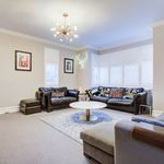 Rent 4 bedroom flat of 2421 m² in Epping Forest