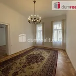 Pronajměte si 4 ložnic/e byt o rozloze 120 m² v Prague