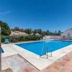 Rent 2 bedroom house of 185 m² in Marbella