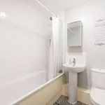 Rent 2 bedroom flat in London