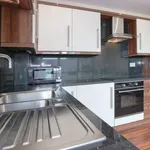 Rent 3 bedroom apartment in Yorkshire And The Humber