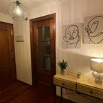 Rent a room of 100 m² in vigo