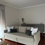 Rent a room of 120 m² in Vila Nova de Gaia