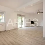 Rent 4 bedroom apartment of 120 m² in Roma