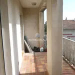 Rent 1 bedroom apartment of 51 m² in Carpentras