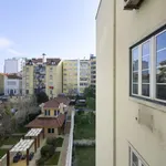 Rent a room in lisbon