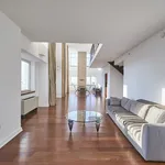 Rent 5 bedroom apartment of 371 m² in New York