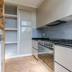 Huur 7 slaapkamer appartement van 161 m² in Bezuidenhout-Oost