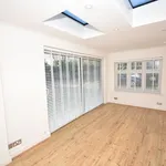 Flat to rent in Ray Park Avenue, Maidenhead SL6