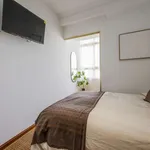 Rent a room of 180 m² in madrid