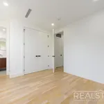 Rent 2 bedroom apartment in Brooklyn