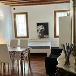 Rent 1 bedroom apartment of 40 m² in Padova