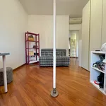 Rent 3 bedroom apartment of 86 m² in Milano