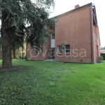 Rent 10 bedroom house of 400 m² in Arese