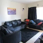 Rent 2 bedroom apartment in Roodepoort