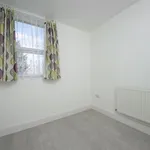 Rent 2 bedroom flat in London