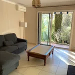  appartement avec 3 chambre(s) en location à Hyères