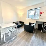 Rent 4 bedroom flat in Edinburgh  North