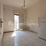 Affitto 3 camera appartamento di 84 m² in Catania