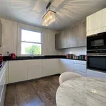 Rent 3 bedroom house in Mole Valley