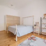 Rent a room in lisbon