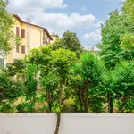 Rent 1 bedroom apartment of 65 m² in Florence