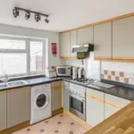 Rent 4 bedroom house in Wakefield