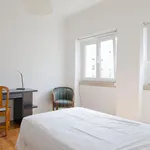 Rent 3 bedroom apartment in Lisbon