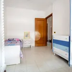 Rent 5 bedroom apartment of 115 m² in Messina