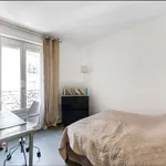 Rent 6 bedroom apartment of 164 m² in Paris