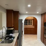 Rent 5 bedroom house in Chino