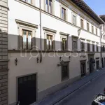 Affitto 2 camera appartamento di 60 m² in Firenze