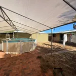 Rent 4 bedroom house in Roxby Downs