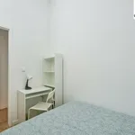 Rent 16 bedroom apartment in Lisbon