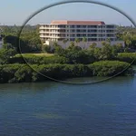 Rent 2 bedroom apartment of 131 m² in Sarasota