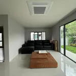 Rent 4 bedroom house of 298 m² in Chang Wat Samut Prakan