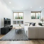 Rent 1 bedroom apartment of 120 m² in Madrid