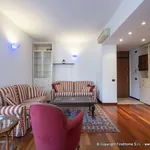 Rent 3 bedroom apartment of 75 m² in Milan