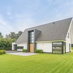 Rent 5 bedroom house of 310 m² in Verspreide huizen Heimolen