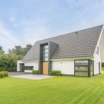 Huur 5 slaapkamer huis van 310 m² in Verspreide huizen Heimolen